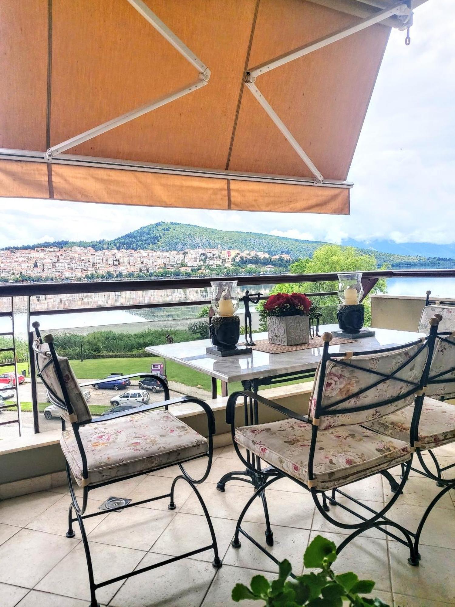 Classic Apartment With Beautiful View Καστοριά Εξωτερικό φωτογραφία
